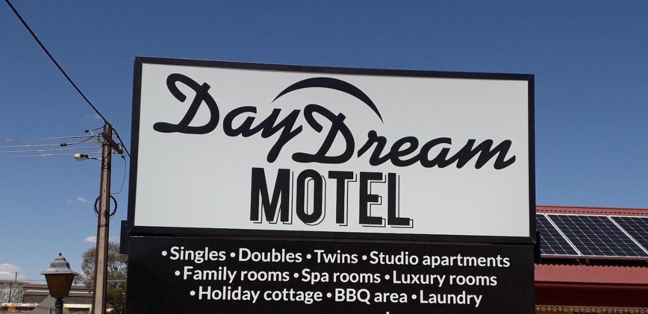 Daydream Motel And Apartments Брокен-Хилл Экстерьер фото